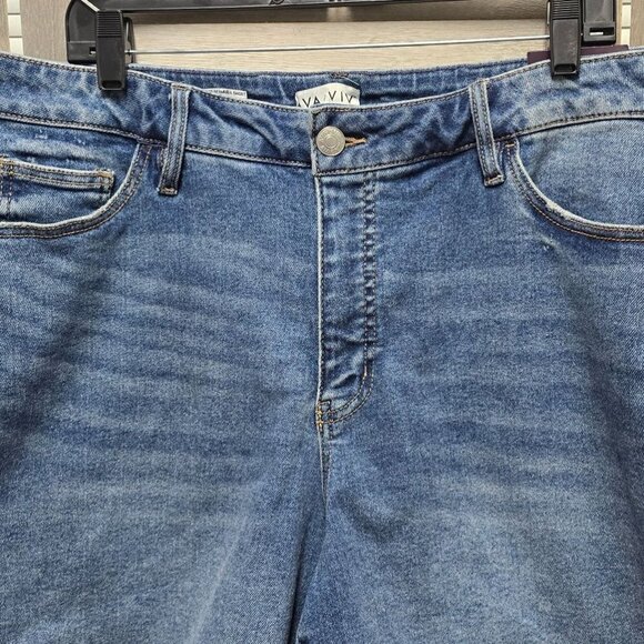 Women's High-Waisted Bermuda Jean Shorts | Ava & Viv | 24 - Picture 3 of 10